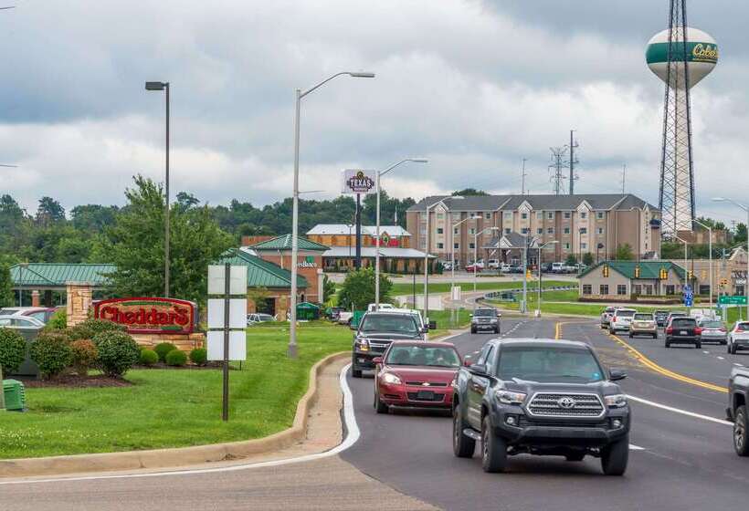 هتل Hawthorn Suites By Wyndham Wheeling At The Highlands