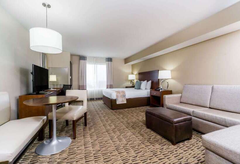 هتل Hawthorn Suites By Wyndham Wheeling At The Highlands