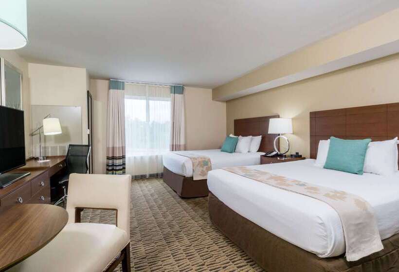هتل Hawthorn Suites By Wyndham Wheeling At The Highlands