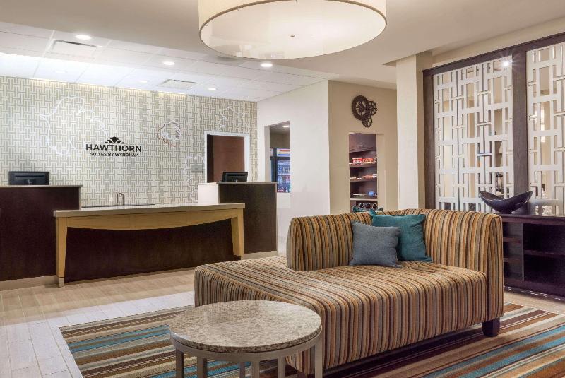 هتل Hawthorn Suites By Wyndham Wheeling At The Highlands