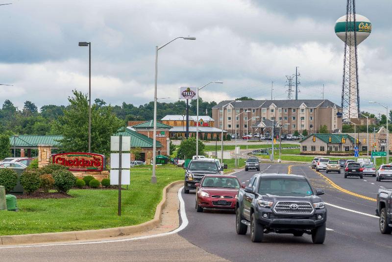هتل Hawthorn Suites By Wyndham Wheeling At The Highlands