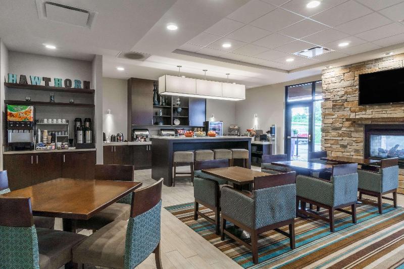 هتل Hawthorn Suites By Wyndham Wheeling At The Highlands