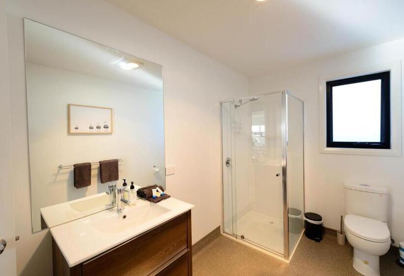 فندق Georges Bay Apartments