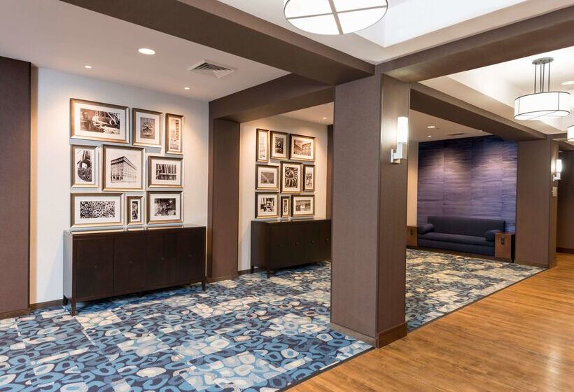 هتل Homewood Suites By Hilton Grand Rapids Downtown