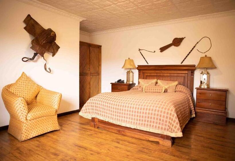 هتل Hosteria Rumipamba De Las Rosas