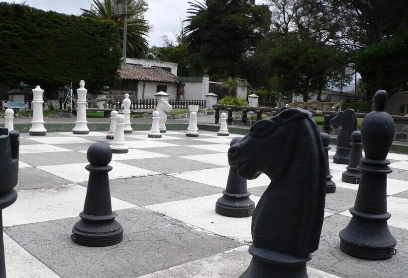 هتل Hosteria Rumipamba De Las Rosas