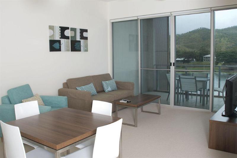 هتل Itara Apartments