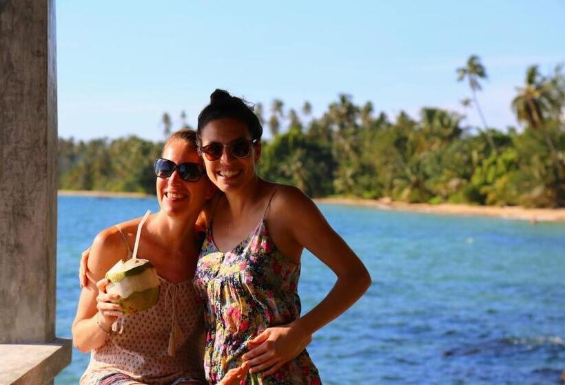 هتل Koh Mak White Sand Beach