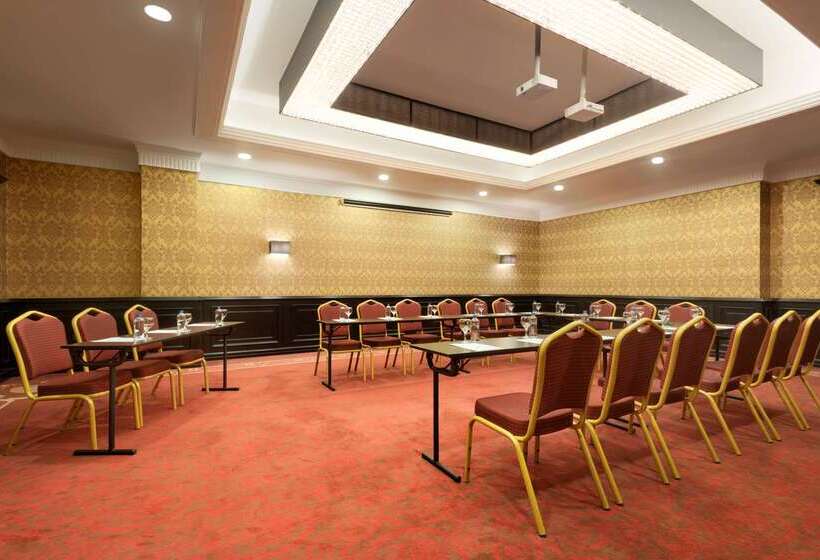 호텔 Ramada By Wyndham Sakarya