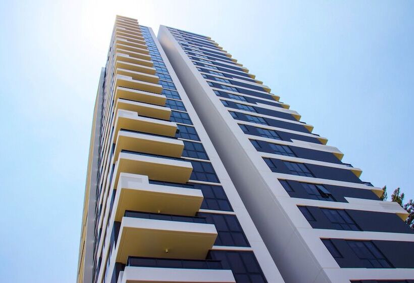 هتل Synergy Broadbeach Apartments