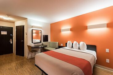 Motel 6 Moosomin, Sk