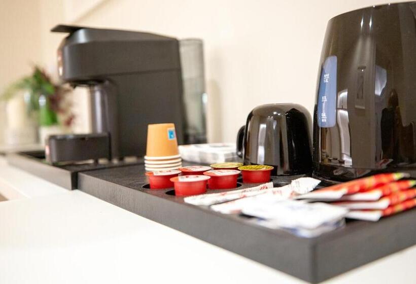 تختخواب و صبحانه Corso Grand Suites