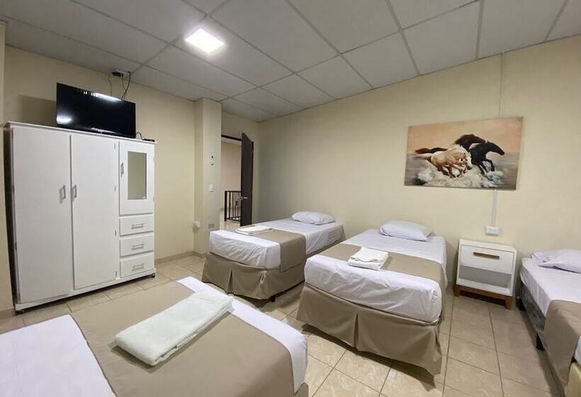 تختخواب و صبحانه La Capilla Suites & Apartments San Benito