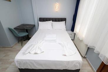 Merdin Suites & Hotel   Downtown