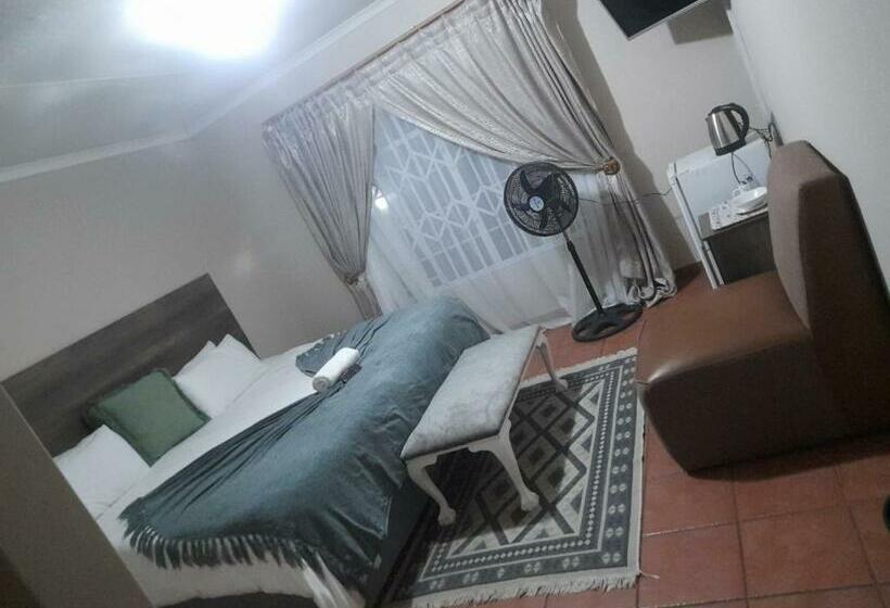 פנסיון Courtlyguesthouse