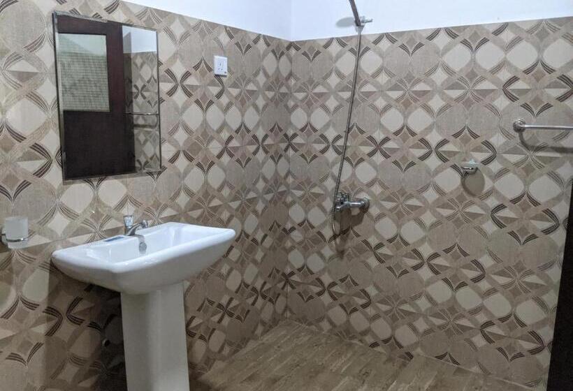 הוסטל Nin Resort