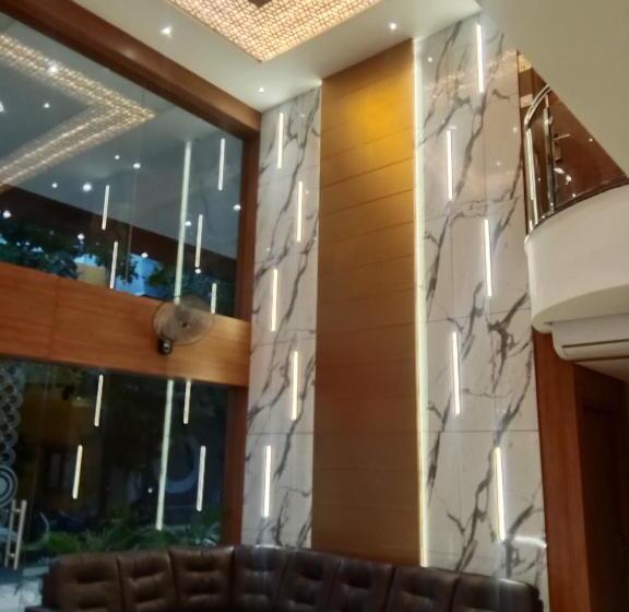 هتل Grand Courtyard Business