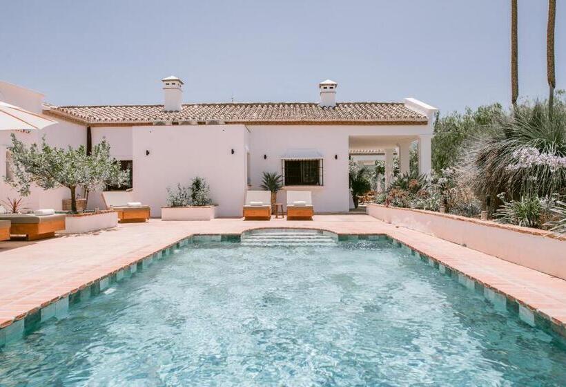ホテル San Roque Suites De Monda