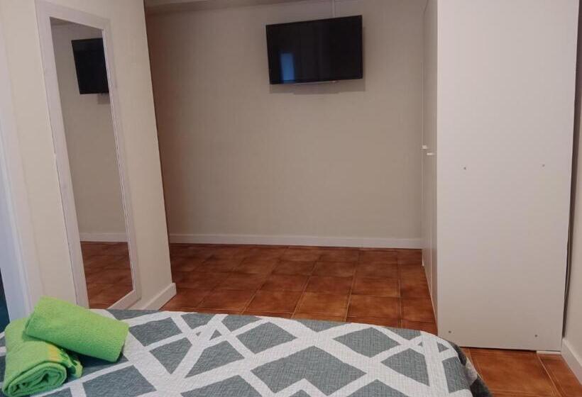 تختخواب و صبحانه Amroom   Santander