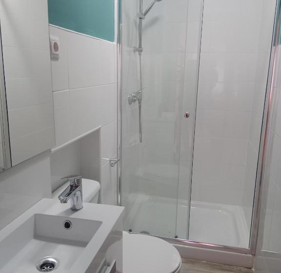 تختخواب و صبحانه Amroom   Santander