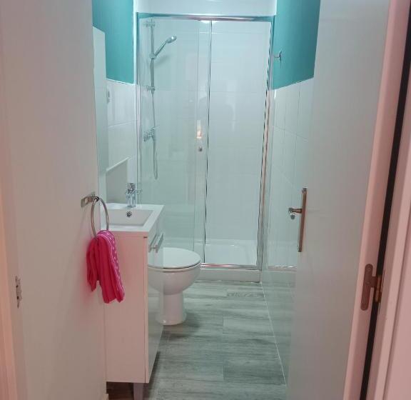 تختخواب و صبحانه Amroom   Santander