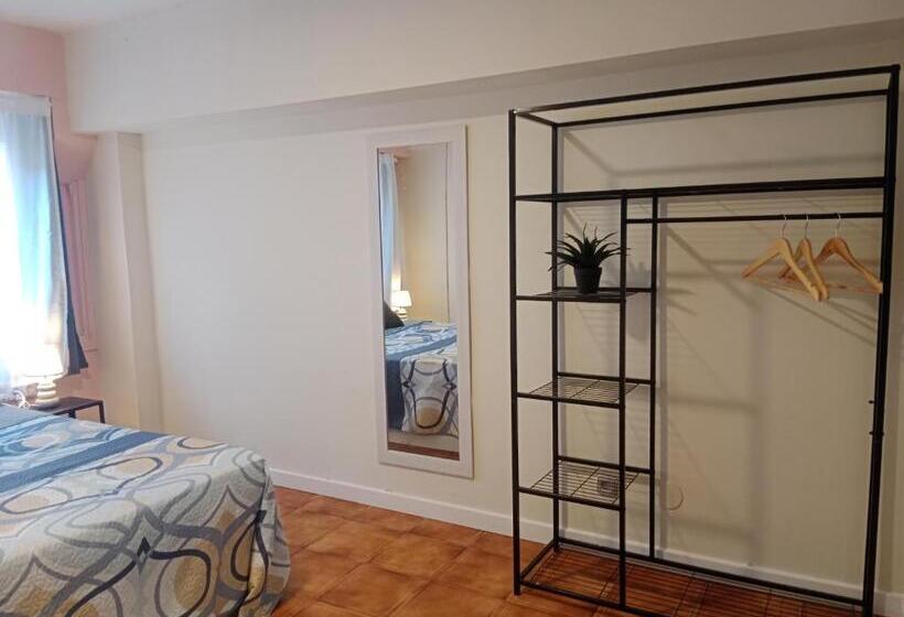 تختخواب و صبحانه Amroom   Santander