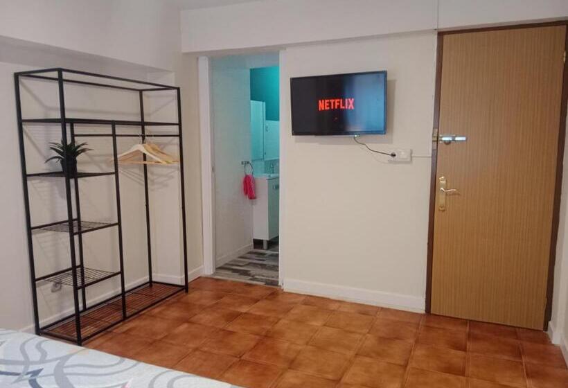 تختخواب و صبحانه Amroom   Santander