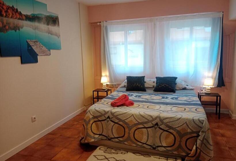 تختخواب و صبحانه Amroom   Santander