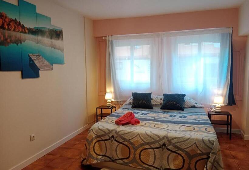 تختخواب و صبحانه Amroom   Santander