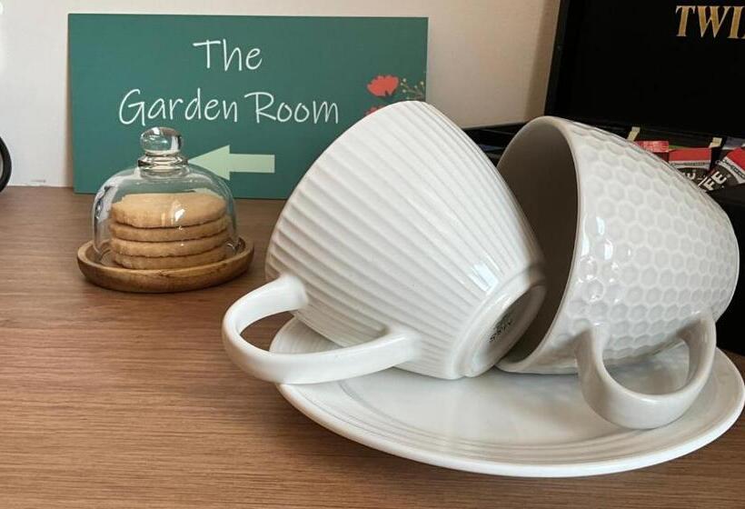 مبيت وإفطار The Garden Room At Amelia Cottage