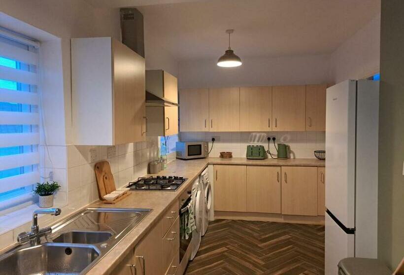 캡슐 호텔 Osmaston Park Sleeps