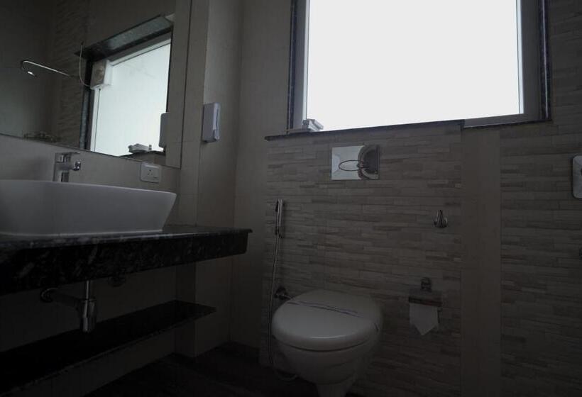 Nivedan Hotel And Resort