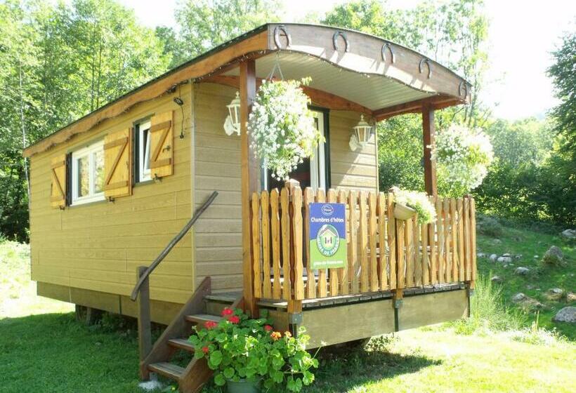 펜션 Roulotte Cosy Avec Kitchenette, Ruisseau Apaisant Et Espace Bien être, Nuit Insolite à Ferdrupt   Fr