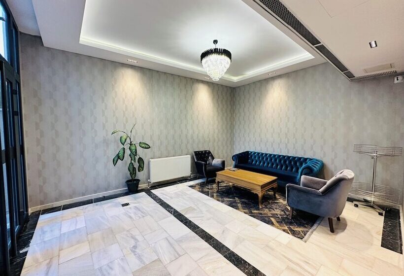 ホテル Nice Royal Suite