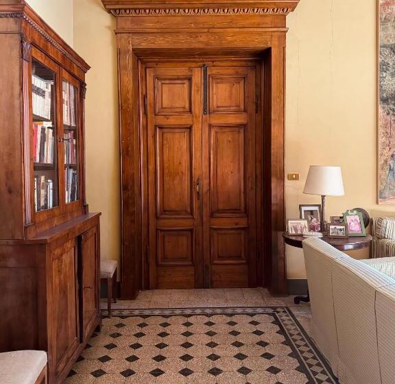 پانسیون Palazzo Lucangeli