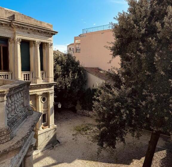 پانسیون Palazzo Lucangeli