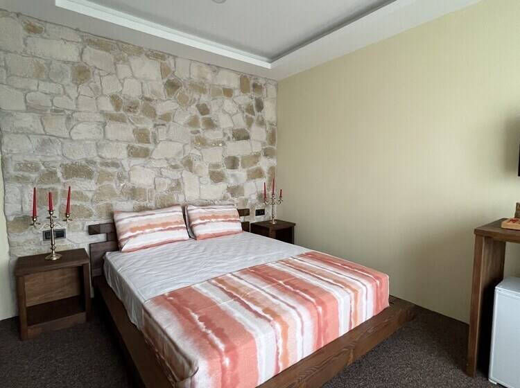 Queen Ci̇ty Hotel And Bungalov