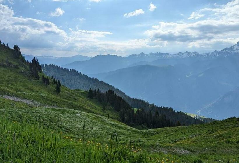 فندق صغير Berggasthaus Gumen