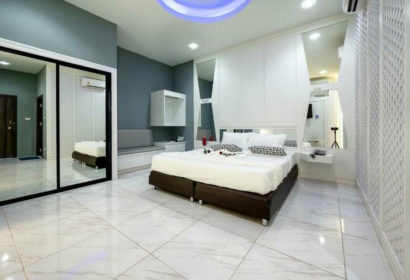旅馆 Crystal Hotel โรงแรมคริสตัล
