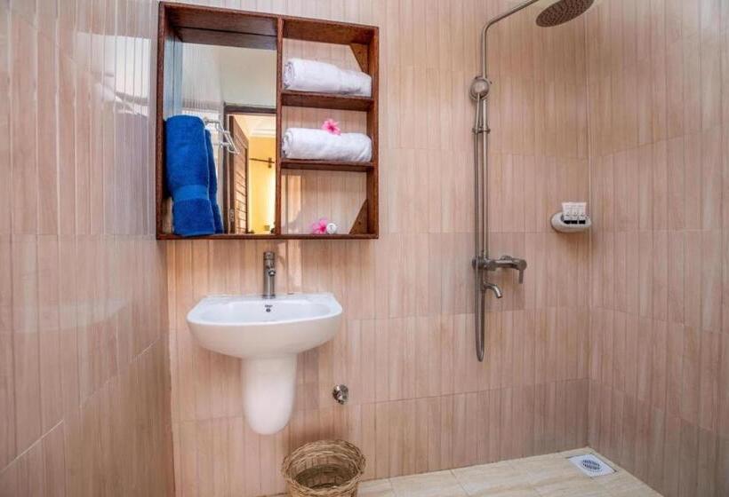 مبيت وإفطار Amber Lodge