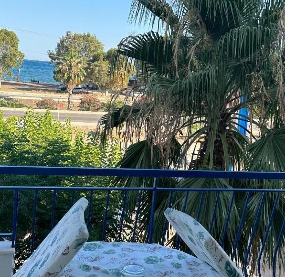 تختخواب و صبحانه Deniz Otel