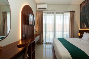 هتل Cove Ransha Stay