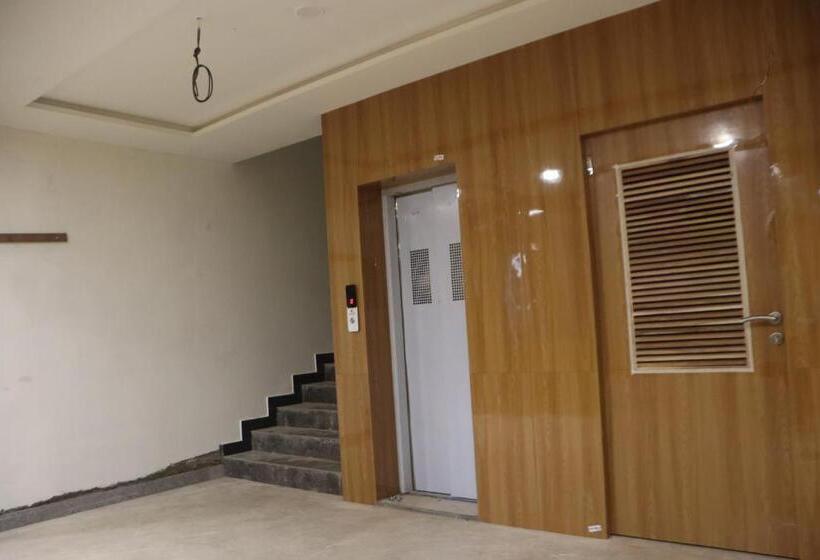 The Sky Comfort Beach Hotel, Dwarka