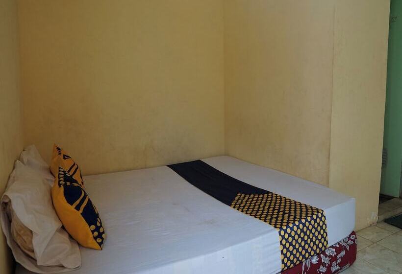 ホテル Spot On 92666 Rumah Kos Arafah Syariah
