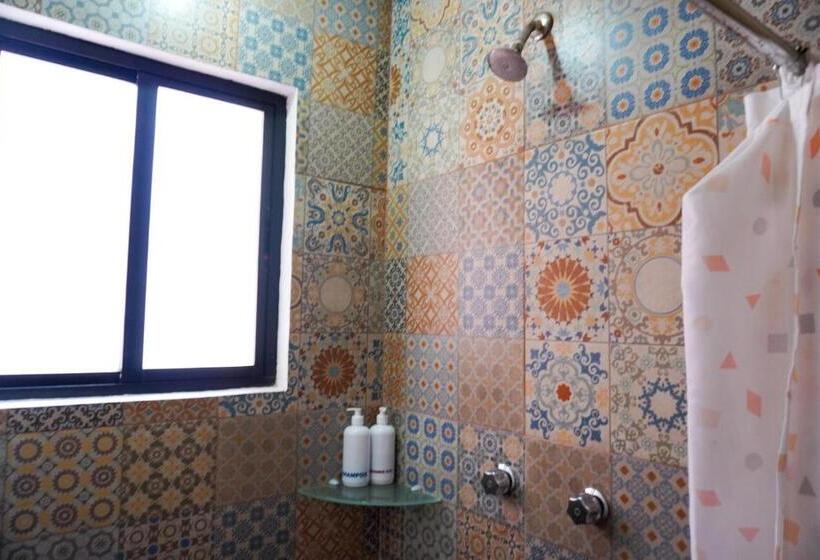پانسیون Hostal Chocolate Calenda