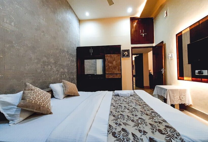 Hotel Rajyashree Palace