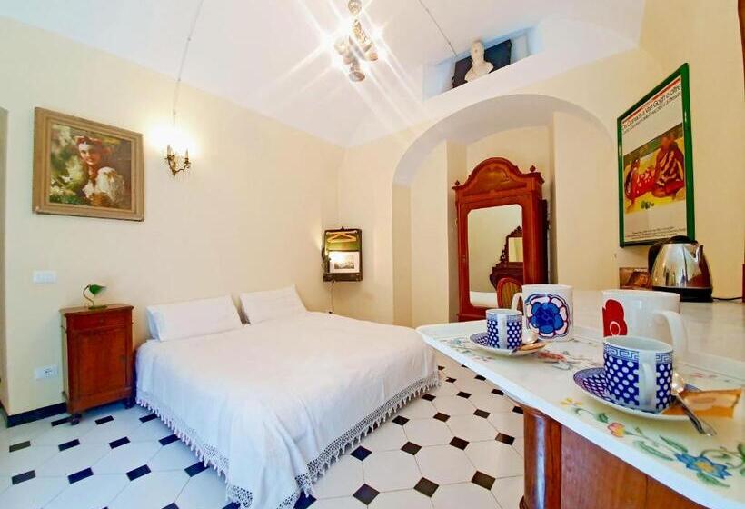 پانسیون Villa De Benedetti