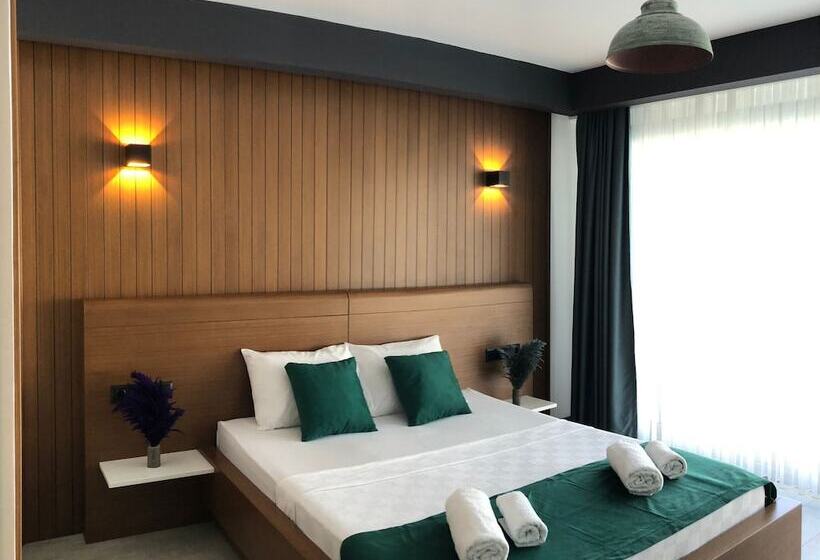 Seren Otel çeşme