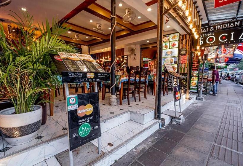 هاستل Patong Social Hotel & Restaurant