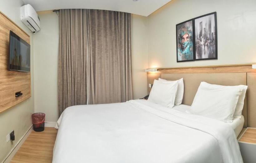 هتل C. Apartments Annex